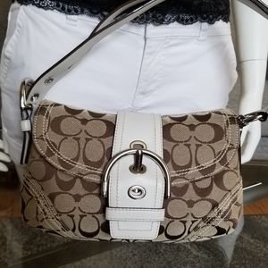 👜 COACH Signature Soho Shoulder Bag